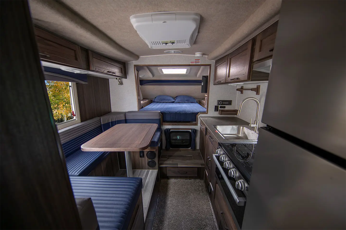 10-2EX LE Wet | Northern Lite 4-Season Truck Campers